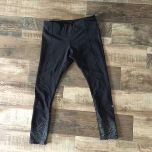 Lululemon Tight Stuff 7/8 leggings size 8